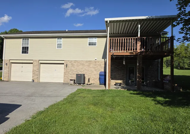 Photo 3 of Single family home for sale at 9468 Keavy Rd, London, KY 40744 | MLS# 26020153 | Listing updated on 2026-08-17