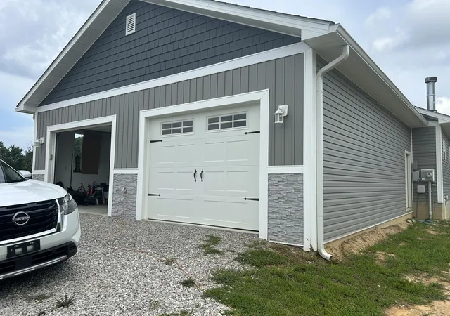 Photo 3 of Single family home for sale at 1431 High Moore Rd, London, KY 40741 | MLS# 26019910 | Listing updated on 2026-08-05