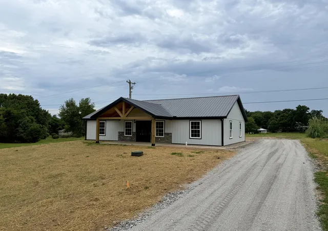 Photo 2 of Single family home for sale at 111 Crestview Ln, Cadiz, KY 42211 | MLS# 26019893 | Listing updated on 2026-08-24