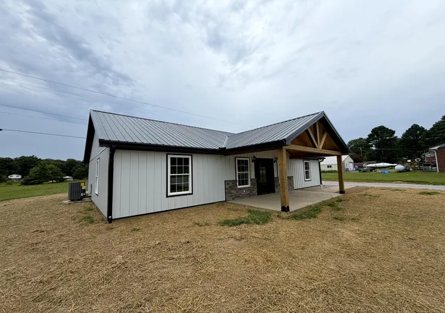 Photo 4 of Single family home for sale at 111 Crestview Ln, Cadiz, KY 42211 | MLS# 26019893 | Listing updated on 2026-08-24