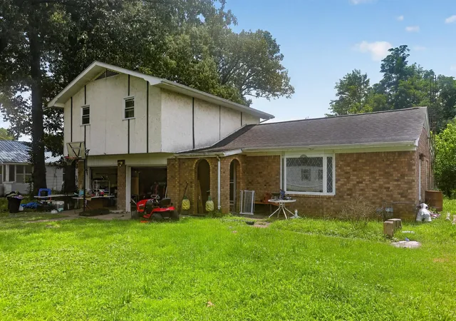 Photo 2 of Single family home for sale at 1116 Lackey St, Paducah, KY 42003 | MLS# 26019886 | Listing updated on 2026-09-04