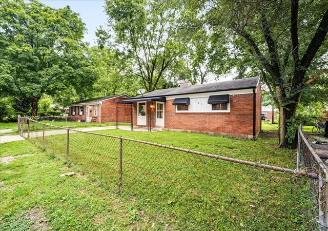 Photo 3 of Single family home for sale at 111 Willow St, Frankfort, KY 40601 | MLS# 26019924 | Listing updated on 2026-08-28