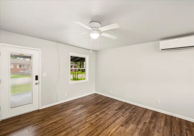 Photo 4 of Single family home for sale at 111 Willow St, Frankfort, KY 40601 | MLS# 26019924 | Listing updated on 2026-08-28