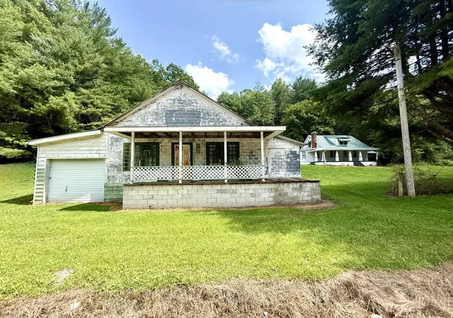 Photo 2 of Sale Pending at 226 Squib Ano Rd, Somerset, KY 42501 | MLS# 26020022 | Listing updated on 2026-09-02