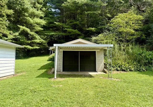 Photo 3 of Sale Pending at 226 Squib Ano Rd, Somerset, KY 42501 | MLS# 26020022 | Listing updated on 2026-09-02