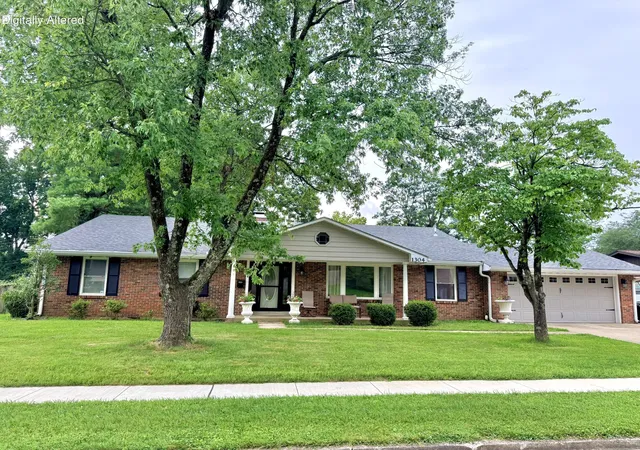 Photo 2 of Single family home for sale at 1304 Tanforan Dr, Lexington, KY 40517 | MLS# 26019979 | Listing updated on 2026-07-27
