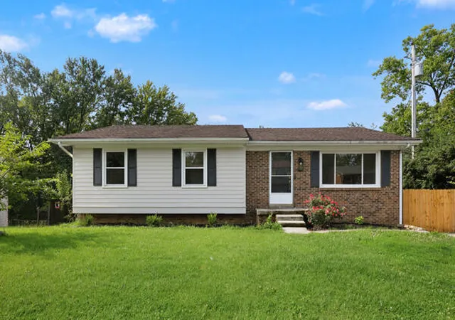 Photo 2 of Sale Pending at 1304 Canonero Dr, Lexington, KY 40517 | MLS# 26019937 | Listing updated on 2026-08-20