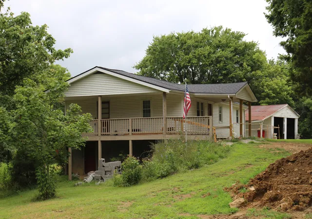 Photo 3 of Single family home for sale at 295 Saint Johns Rd, Frankfort, KY 40601 | MLS# 26019942 | Listing updated on 2026-08-30