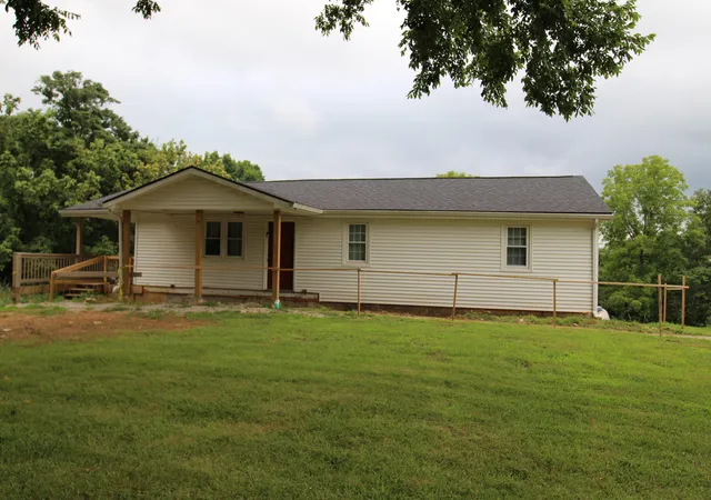 Photo 4 of Single family home for sale at 295 Saint Johns Rd, Frankfort, KY 40601 | MLS# 26019942 | Listing updated on 2026-09-25