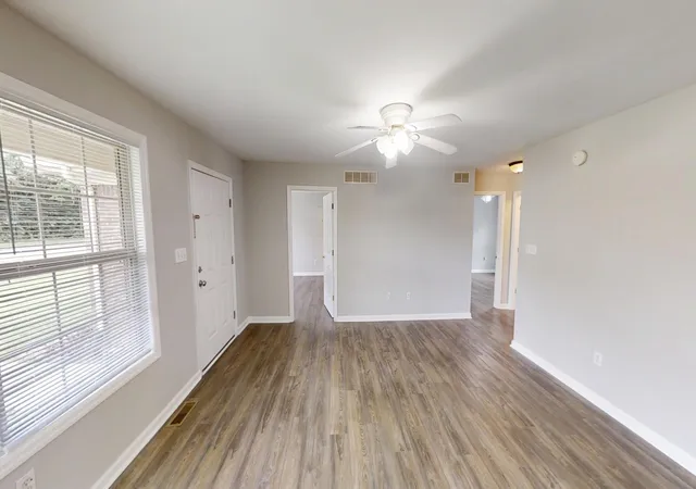 Photo 3 of Single family home for sale at 60 Shirley St, Berea, KY 40403 | MLS# 26020059 | Listing updated on 2026-07-28