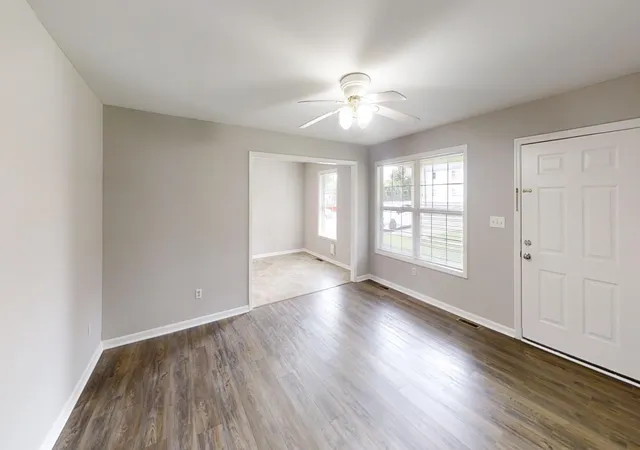 Photo 3 of Single family home for sale at 60 Shirley St, Berea, KY 40403 | MLS# 26020059 | Listing updated on 2026-10-09