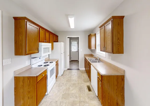 Photo 4 of Single family home for sale at 60 Shirley St, Berea, KY 40403 | MLS# 26020059 | Listing updated on 2026-10-09