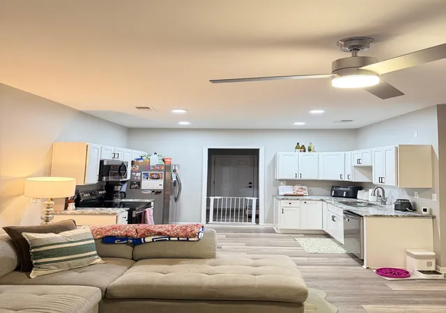 Photo 3 of Single family home for sale at 221 Murray St, Frankfort, KY 40601 | MLS# 26019976 | Listing updated on 2026-09-10