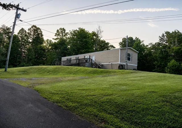 Photo 1 of Sale Pending at 84 River Hl Rd, London, KY 40741 | MLS# 26020150 | Listing updated on 2026-08-31