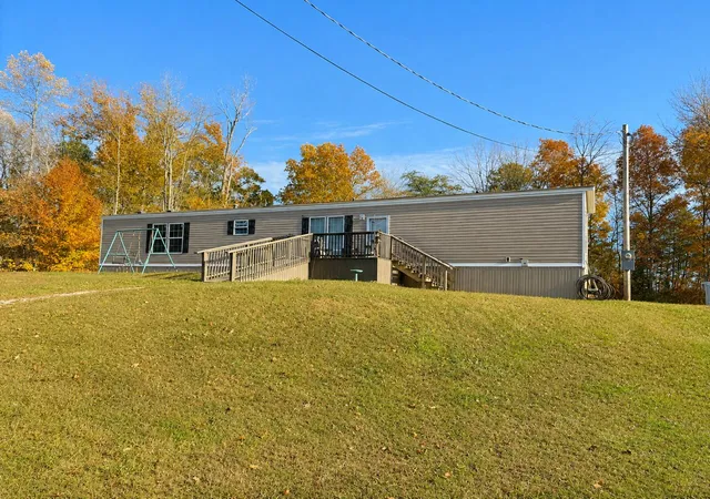 Photo 2 of Sale Pending at 84 River Hl Rd, London, KY 40741 | MLS# 26020150 | Listing updated on 2026-08-31