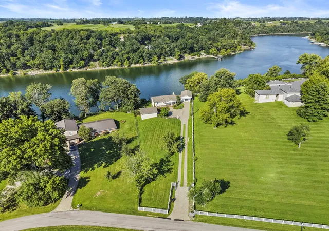 Photo 3 of Single family home for sale at 549 Ashley Camp Rd, Harrodsburg, KY 40330 | MLS# 26021013 | Listing updated on 2026-09-21