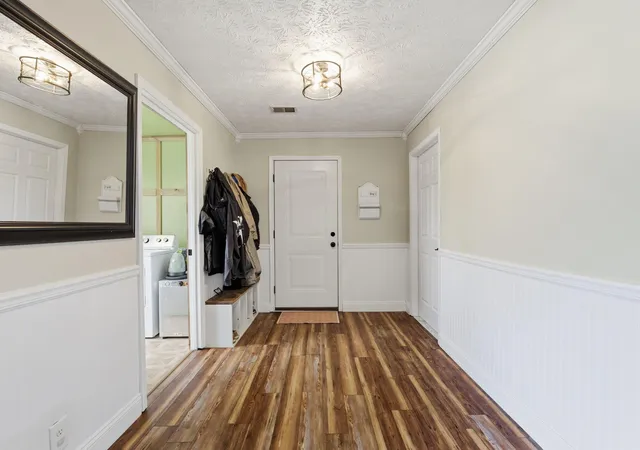 Photo 2 of Single family home for sale at 10494 Battlefield Memorial Hwy, Berea, KY 40403 | MLS# 26020029 | Listing updated on 2026-09-29