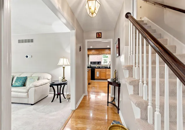 Photo 4 of Single family home for sale at 3321 Carriage Ln, Lexington, KY 40517 | MLS# 26020170 | Listing updated on 2026-09-11