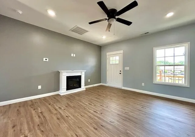 Photo 3 of Single family home for sale at 1318 E Mt Vernon St, Somerset, KY 42501 | MLS# 26020201 | Listing updated on 2026-07-29