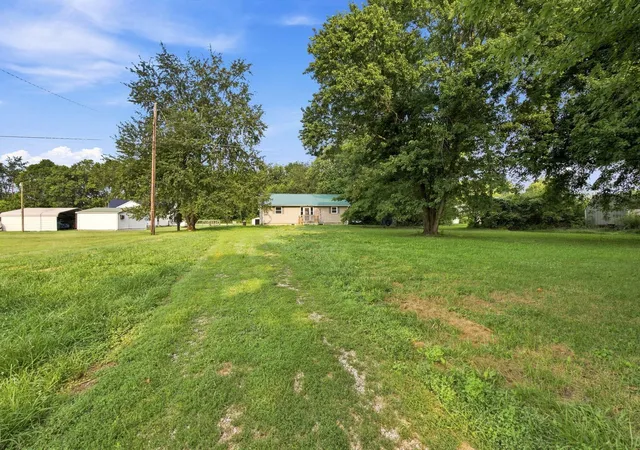 Photo 3 of Sale Pending at 137 Blake Ln, Berry, KY 41003 | MLS# 26020231 | Listing updated on 2026-09-18