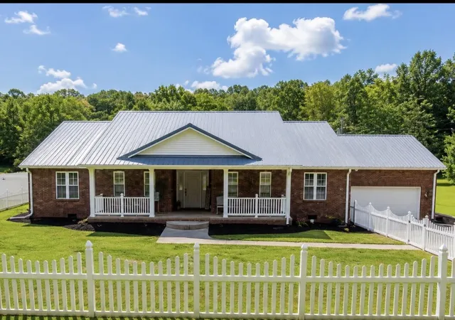 Photo 1 of Single family home for sale at 3947 Ky 638, Manchester, KY 40962 | MLS# 26020057 | Listing updated on 2026-09-08