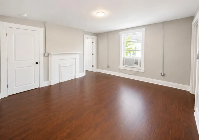 Listing Photo 4 - Condo for sale in building located at 107 Ross St, Nicholasville, KY 40356