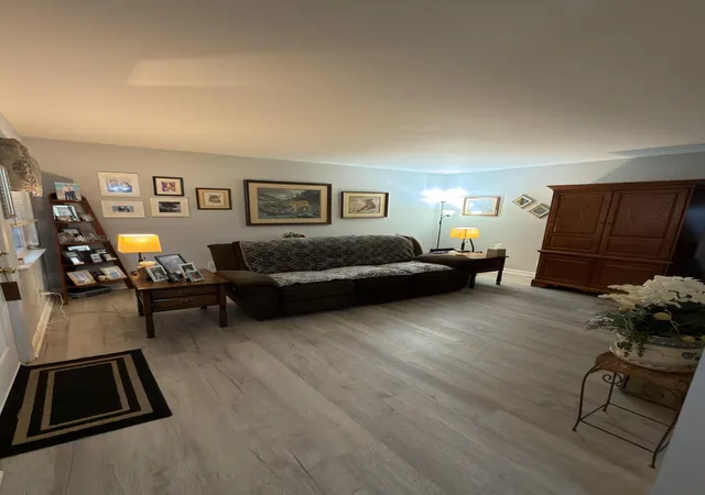 Photo 3 of Condo for sale at 333 E 4th Street #A1, Frankfort, KY 40601 | MLS# 26020950 | Listing updated on 2026-08-24
