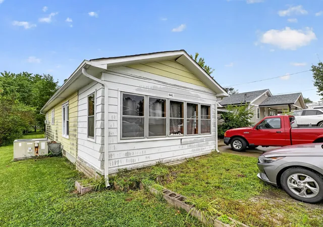 Photo 3 of Single family home for sale at 441 Weldon St, Madisonville, KY 42431 | MLS# 26020058 | Listing updated on 2026-09-20