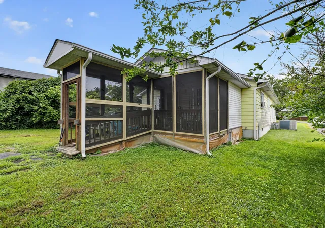 Photo 4 of Single family home for sale at 441 Weldon St, Madisonville, KY 42431 | MLS# 26020058 | Listing updated on 2026-09-20
