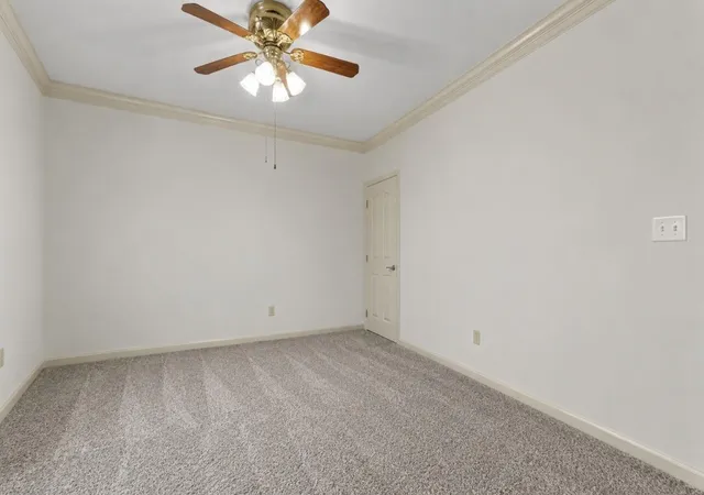 Photo 3 of Condo for sale at 402 Blue Rose Ct, Louisville, KY 40223 | MLS# 26020443 | Listing updated on 2026-09-20