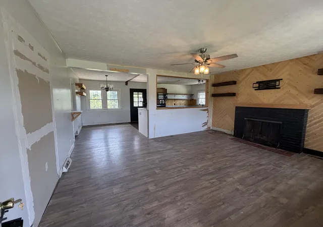 Photo 2 of Sale Pending at 17228 Dawson Rd, Dawson Springs, KY 42408 | MLS# 26020184 | Listing updated on 2026-08-05