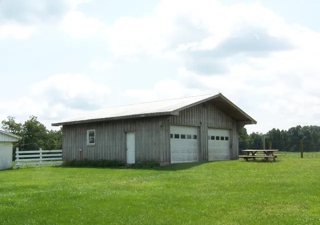 Photo 3 of Sale Pending at 7715 Cream Aly Rd, Jeffersonville, KY 40337 | MLS# 26020319 | Listing updated on 2026-08-28
