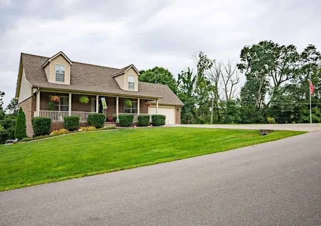 Photo 2 of Single family home for sale at 328 Lewis Dr, Richmond, KY 40475 | MLS# 26020233 | Listing updated on 2026-08-31