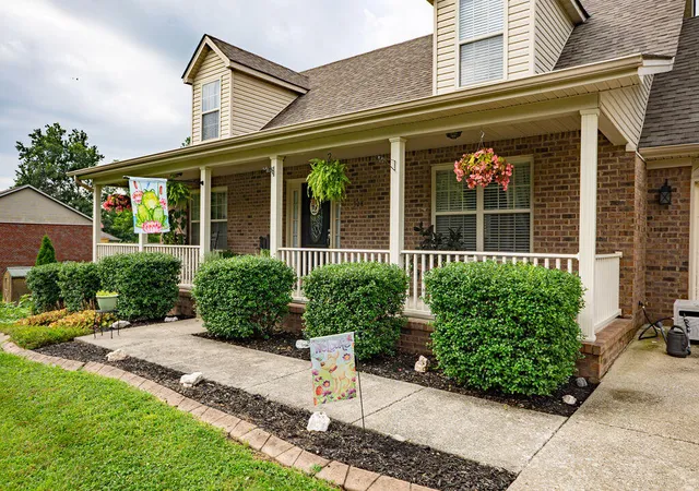 Photo 3 of Single family home for sale at 328 Lewis Dr, Richmond, KY 40475 | MLS# 26020233 | Listing updated on 2026-08-31