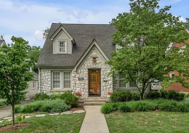 Photo 1 of Sale Pending at 515 Woodbine Dr, Lexington, KY 40503 | MLS# 26020094 | Listing updated on 2026-08-24