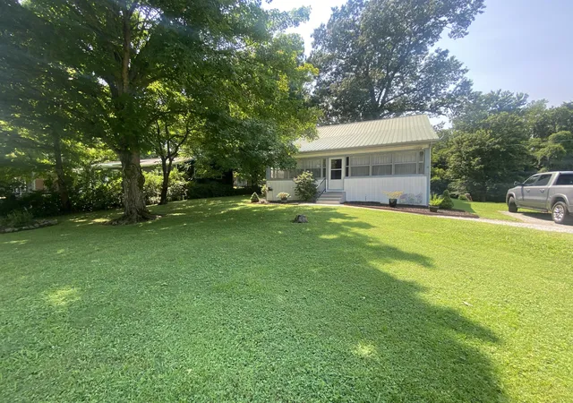Photo 3 of Sale Pending at 212 Bay Ln, Cadiz, KY 42211 | MLS# 26020103 | Listing updated on 2026-09-11