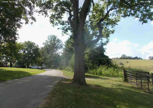 Photo 1 of Sale Pending at 656 Edgar Ln, Versailles, KY 40383 | MLS# 26020280 | Listing updated on 2026-07-30