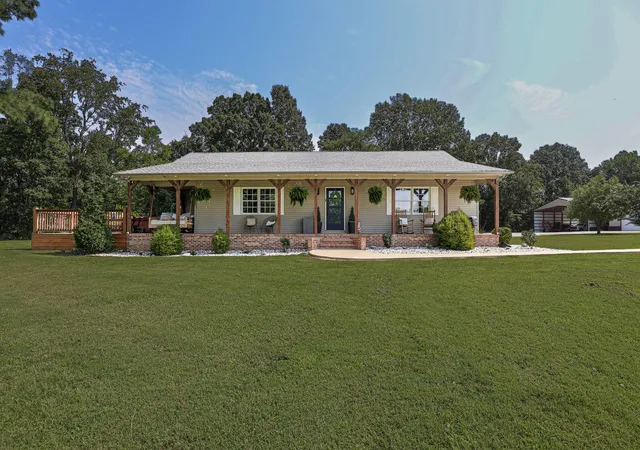 Photo 2 of Single family home for sale at 214 Boone Hl Rd, Benton, KY 42025 | MLS# 26020204 | Listing updated on 2026-08-31