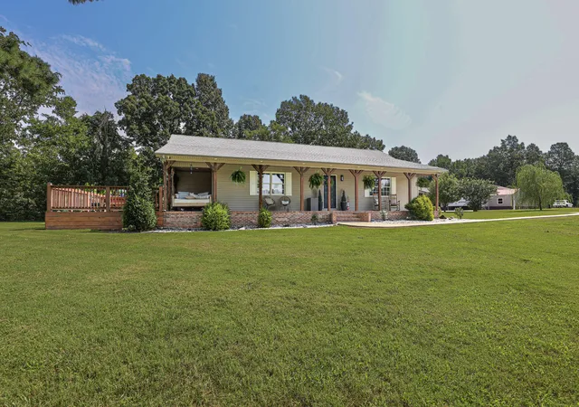 Photo 2 of Single family home for sale at 214 Boone Hl Rd, Benton, KY 42025 | MLS# 26020204 | Listing updated on 2026-08-31