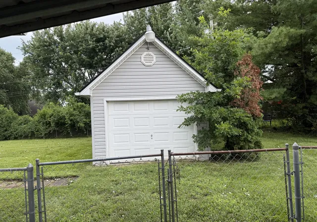 Photo 4 of Single family home for sale at 137 Cassius Ct, Berea, KY 40403 | MLS# 26020125 | Listing updated on 2026-09-03