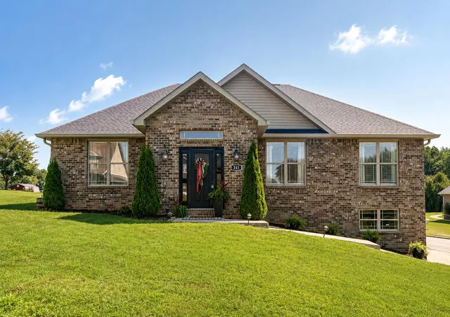 Photo 2 of Sale Pending at 355 Whisper Woods Dr, Somerset, KY 42503 | MLS# 26020174 | Listing updated on 2026-09-29