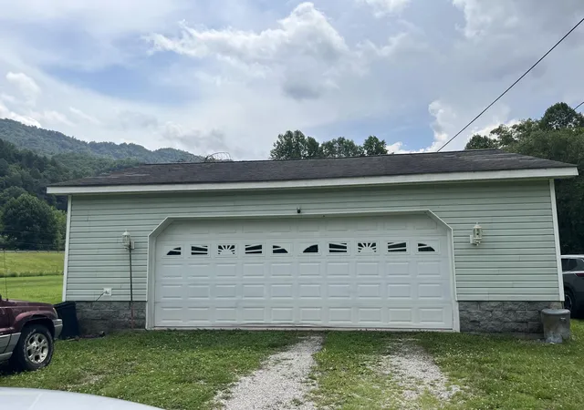 Photo 4 of Single family home for sale at 24667 N US 119 Hwy, Cumberland, KY 40823 | MLS# 26020167 | Listing updated on 2026-09-29