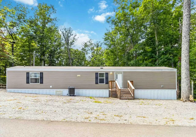 Photo 1 of Single family home for sale at 566 Cherokee Trl, Nancy, KY 42544 | MLS# 26020649 | Listing updated on 2026-08-22