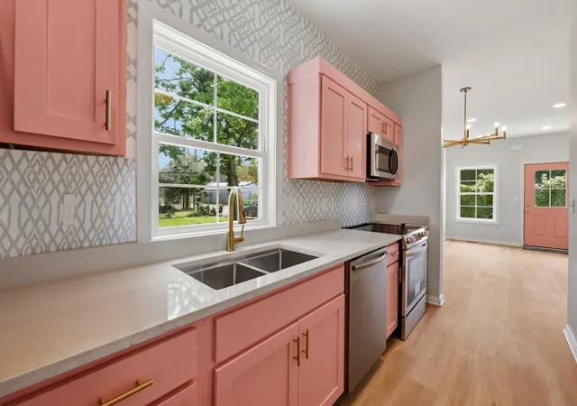 Photo 1 of Single family home for sale at 723 N Upper St, Lexington, KY 40508 | MLS# 26020210 | Listing updated on 2026-07-30
