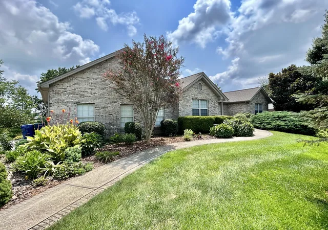 Photo 1 of Single family home for sale at 568 White Tail Run Dr, Somerset, KY 42503 | MLS# 26020433 | Listing updated on 2026-08-07