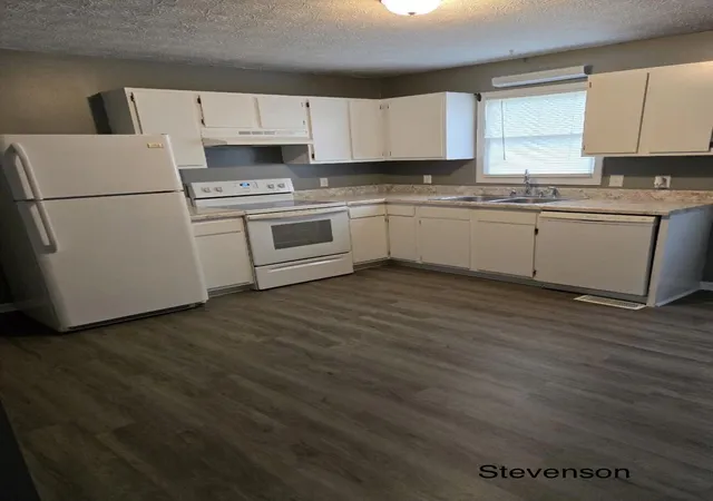 Listing Photo 3 - Condo for sale in building located at 239-241 Stevenson Ave, Danville, KY 40422