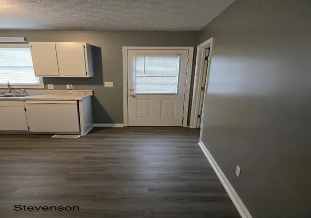 Listing Photo 4 - Condo for sale in building located at 239-241 Stevenson Ave, Danville, KY 40422