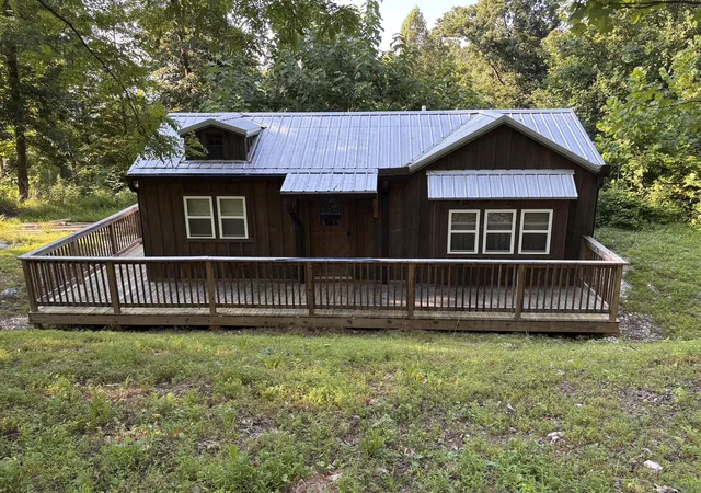 Photo 1 of Single family home for sale at 100 Orchard Rd, Stanton, KY 40380 | MLS# 26020176 | Listing updated on 2026-07-29