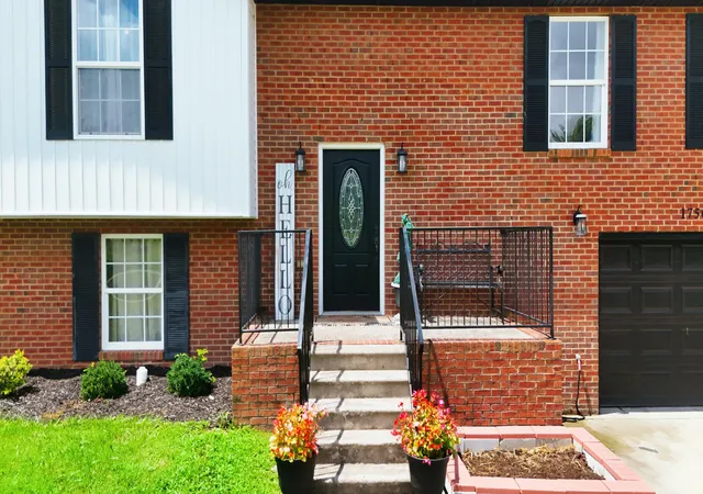 Photo 3 of Single family home for sale at 1756 Lancaster Rd, Richmond, KY 40475 | MLS# 26020186 | Listing updated on 2026-10-03