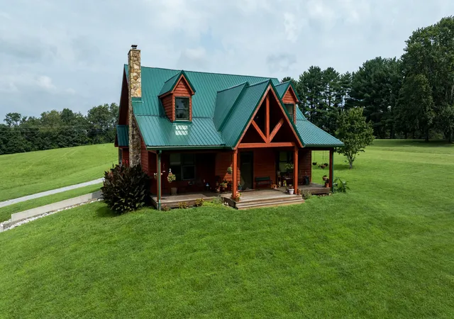 Photo 4 of Single family home for sale at 181 William Whitley Rd, Stanford, KY 40484 | MLS# 26020178 | Listing updated on 2026-09-13